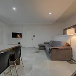 Fully Equipped Comfortable Homes With Wifi & Ac Lägenhet
