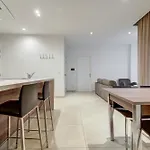 Fully Equipped Comfortable Homes With Wifi & Ac Lägenhet *