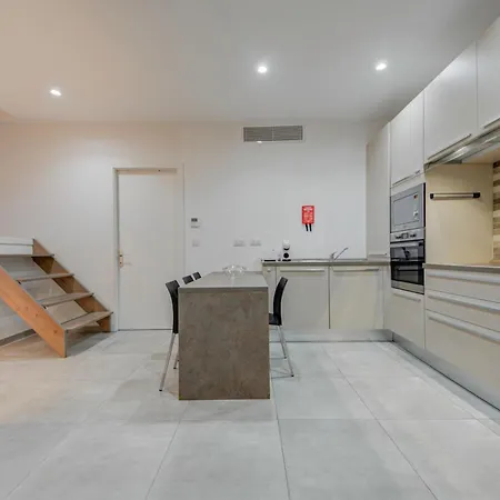 Sliema Fully Equipped Comfortable Homes With Wifi & Ac Апартаменты *
