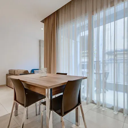 Апартаменты Sliema Fully Equipped Comfortable Homes With Wifi & Ac *