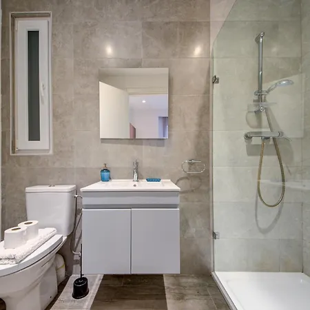 Fully Equipped Comfortable Homes With Wifi & Ac * Sliema