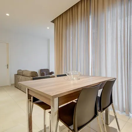 Апартаменты Sliema Fully Equipped Comfortable Homes With Wifi & Ac *