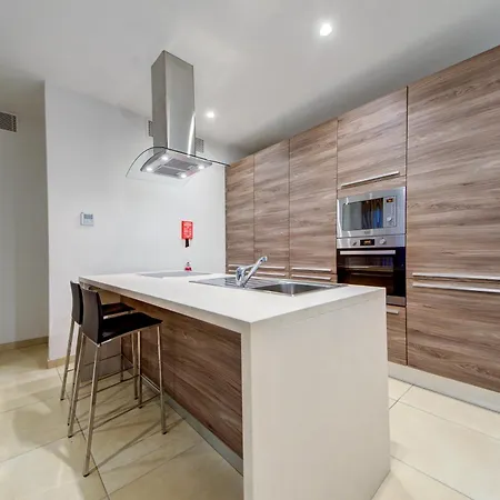 Апартаменты Sliema Fully Equipped Comfortable Homes With Wifi & Ac Слима