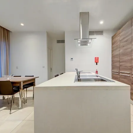 Sliema Fully Equipped Comfortable Homes With Wifi & Ac Appartement Sliema
