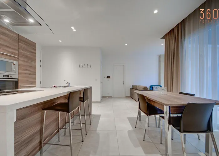 Fully Equipped Comfortable Homes With Wifi & Ac *