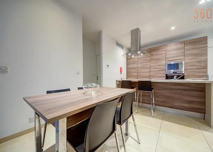 Fully Equipped Comfortable Homes With Wifi & Ac