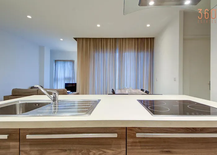 Fully Equipped Comfortable Homes With Wifi & Ac *