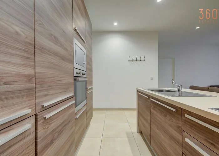 Fully Equipped Comfortable Homes With Wifi & Ac * Sliema