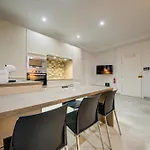 아파트 Fully Equipped Comfortable Homes With Wifi & Ac 슬리에마