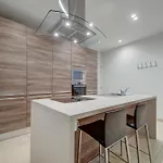 Fully Equipped Comfortable Homes With Wifi & Ac 아파트