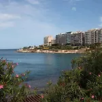 Fully Equipped Comfortable Homes With Wifi & Ac 아파트 *